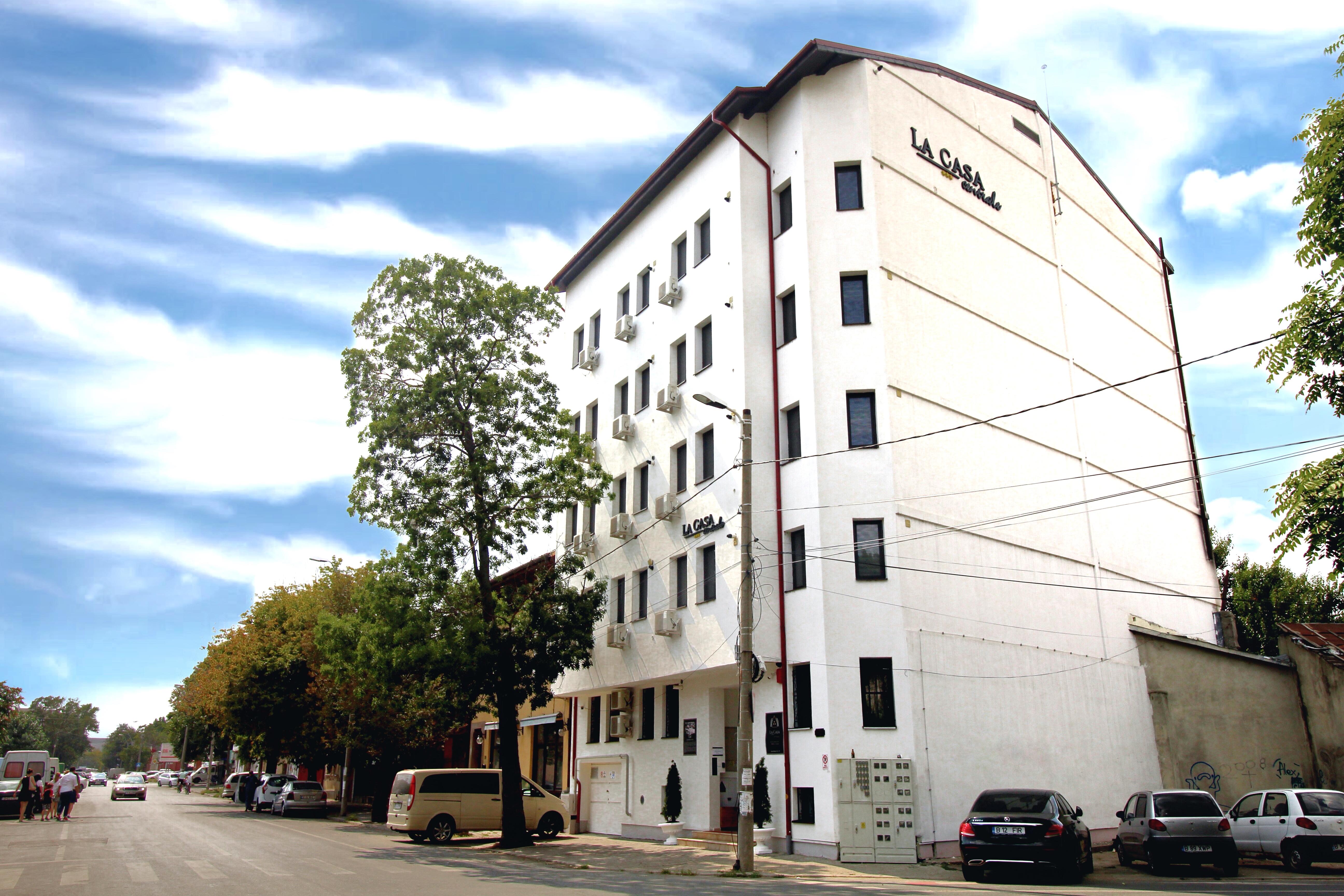 Hotel La Casa Centrale Boekarest Buitenkant foto